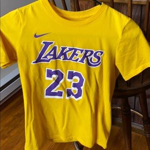 NBA LAKERS TSHIRT